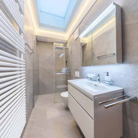New Engadine Alpine - Pool & Sauna