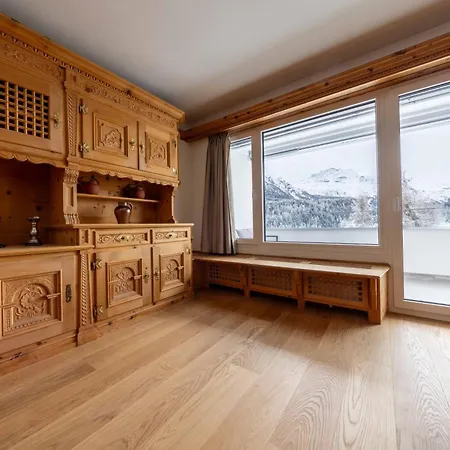 New Engadine Alpine - Pool & Sauna