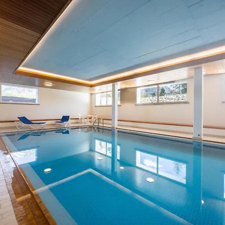 New Engadine Alpine - Pool & Sauna Lägenhet