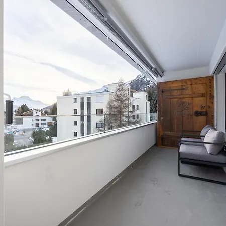 New Engadine Alpine - Pool & Sauna سانت موريتز