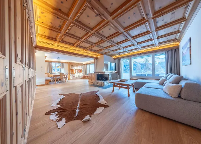 New Engadine Alpine - Pool & Sauna سانت موريتز